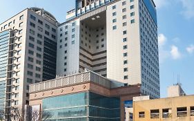 東横イン大田政府庁舎前
